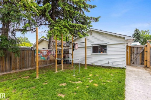 12 Belmont Drive, St. Albert, AB 