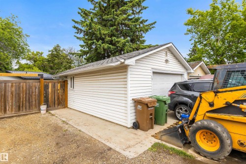12 Belmont Drive, St. Albert, AB 