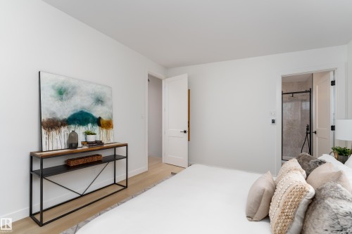 8728 72 Street, Edmonton, AB - Indoor Photo Showing Bedroom