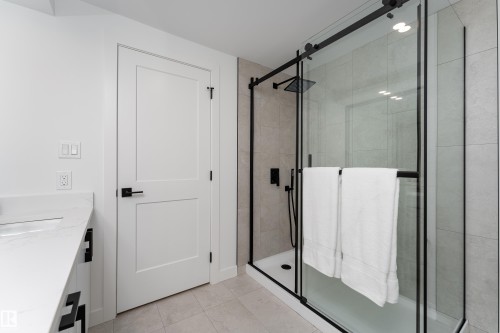 8728 72 Street, Edmonton, AB - Indoor