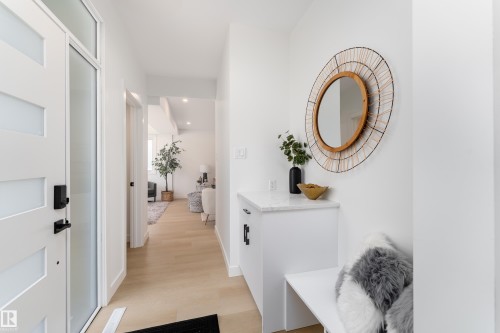 8728 72 Street, Edmonton, AB - Indoor