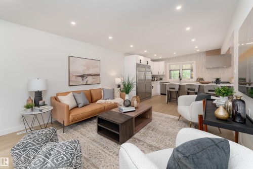 8728 72 Street, Edmonton, AB - Indoor Photo Showing Living Room