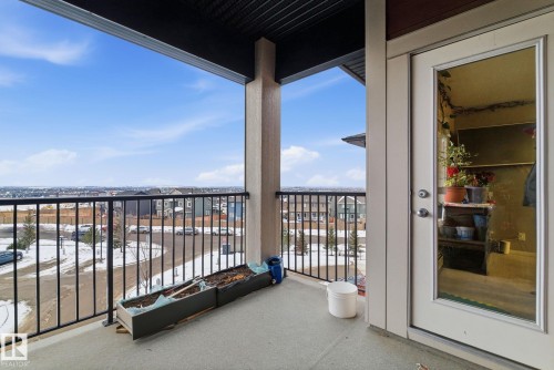 Private balcony with durable concrete flooring - 424 1510 Watt Drive, Edmonton, AB 