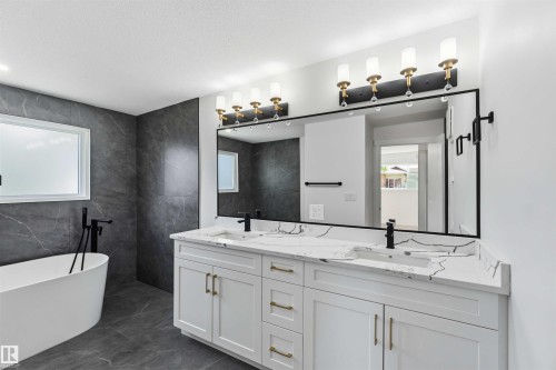19 Greenbrier Crescent, St. Albert, AB 