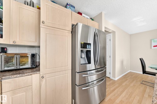 17408 87 Street, Edmonton, AB 