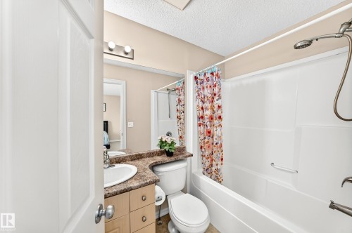 17408 87 Street, Edmonton, AB 