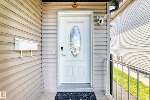 17408 87 Street, Edmonton, AB 