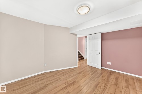 17408 87 Street, Edmonton, AB 