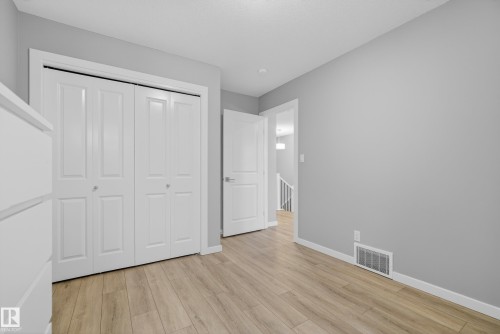 2382 Kelly Circle, Edmonton, AB 