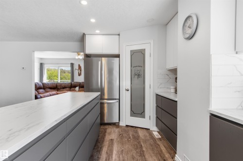310 Hwy 13 E, Alder Flats, AB 