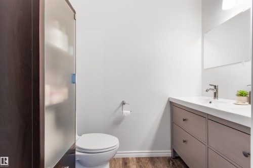 310 Hwy 13 E, Alder Flats, AB 
