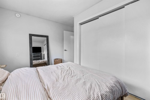 10130 62 Street, Edmonton, AB - Indoor Photo Showing Bedroom