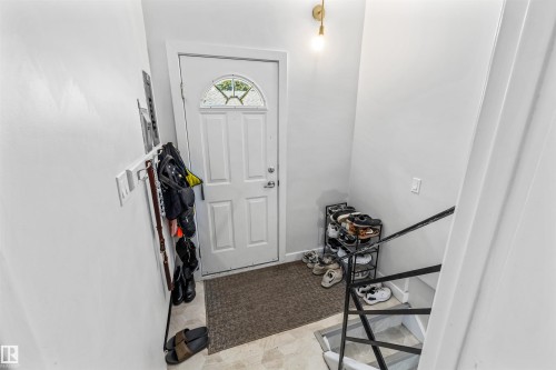 10130 62 Street, Edmonton, AB - Indoor Photo Showing Other Room