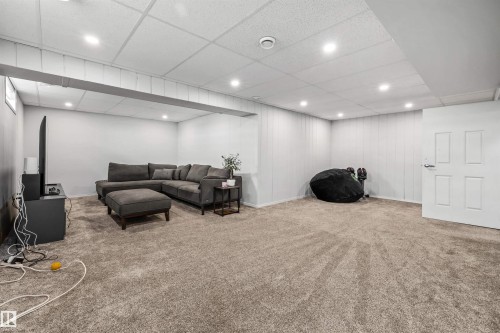 10130 62 Street, Edmonton, AB - Indoor