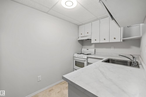 10130 62 Street, Edmonton, AB - Indoor Photo Showing Kitchen