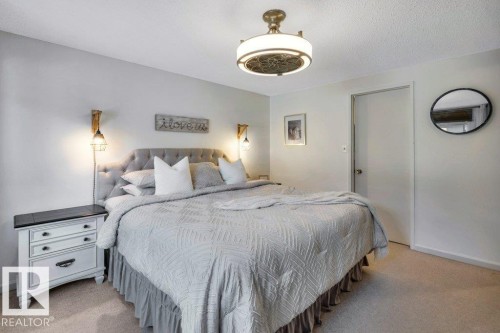 Neutral wall palette with textured ceiling - 11742 29 Avenue, Edmonton, AB 