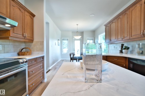 922 Wallbridge Place, Edmonton, AB 