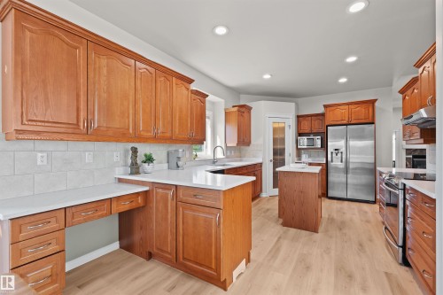 922 Wallbridge Place, Edmonton, AB 