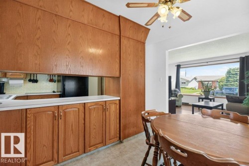 8424 70 Street, Edmonton, AB 