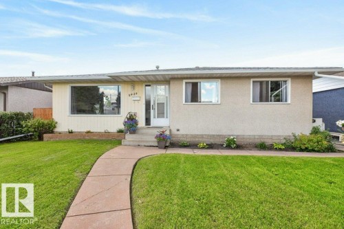 8424 70 Street, Edmonton, AB 