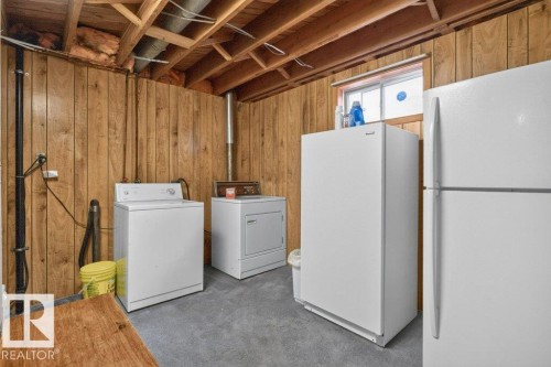 8424 70 Street, Edmonton, AB 