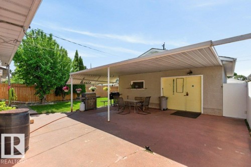 8424 70 Street, Edmonton, AB 