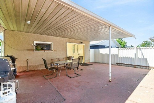 8424 70 Street, Edmonton, AB 