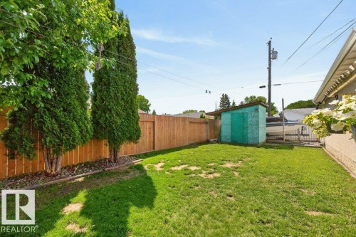 8424 70 Street, Edmonton, AB 