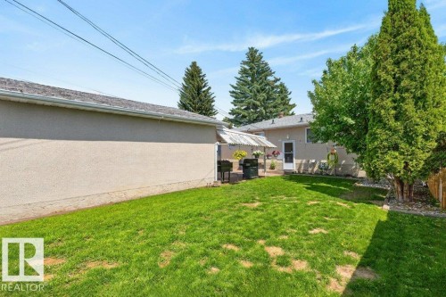 8424 70 Street, Edmonton, AB 