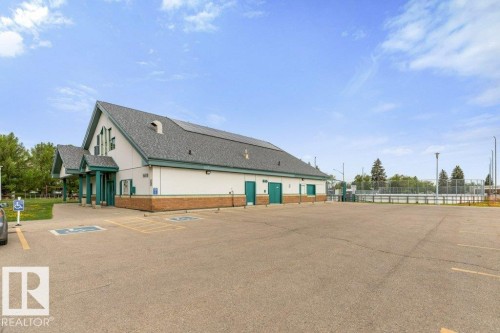 8424 70 Street, Edmonton, AB 