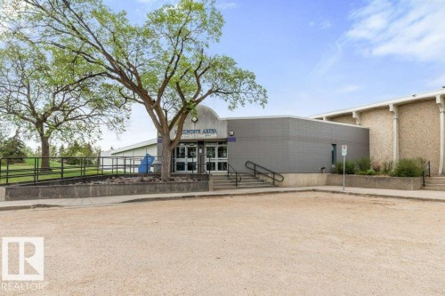 8424 70 Street, Edmonton, AB 