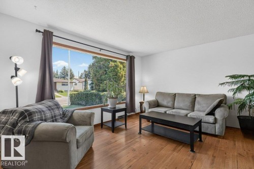 8424 70 Street, Edmonton, AB 
