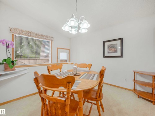 Image quality insufficient for description - 13825 128A Avenue, Edmonton, AB - Indoor Photo Showing Dining Room