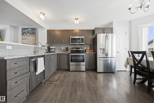 818 Eagleson Link, Edmonton, AB 