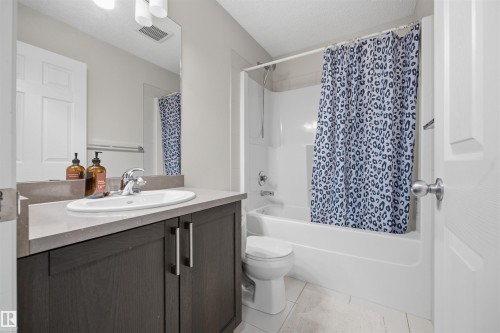 818 Eagleson Link, Edmonton, AB 
