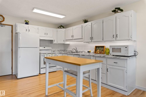 10642 153 Avenue, Edmonton, AB 