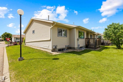 10642 153 Avenue, Edmonton, AB 