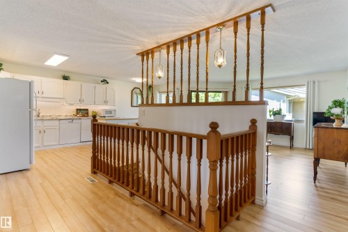 10642 153 Avenue, Edmonton, AB 