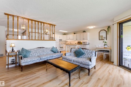 10642 153 Avenue, Edmonton, AB 