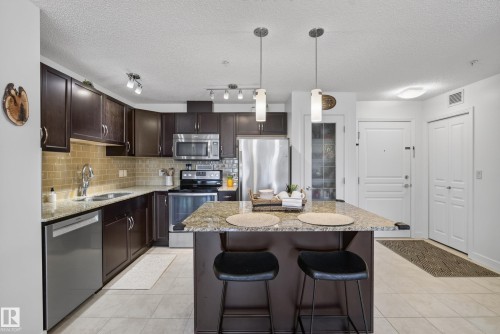 215 2045 Grantham Crest, Edmonton, AB 