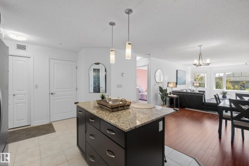 215 2045 Grantham Crest, Edmonton, AB 