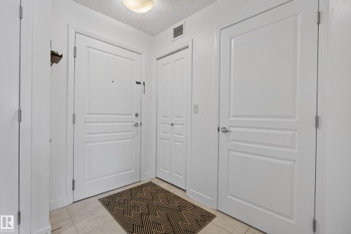 215 2045 Grantham Crest, Edmonton, AB 