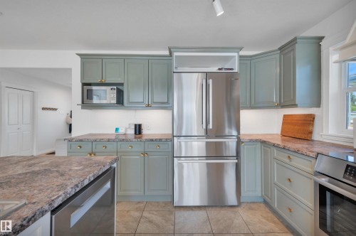 9015 148 Street, Edmonton, AB 
