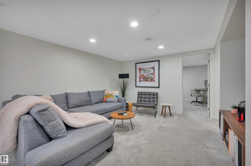 9015 148 Street, Edmonton, AB 