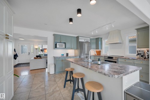 9015 148 Street, Edmonton, AB 