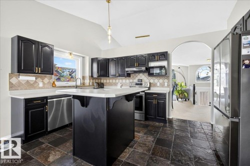 7936 165 Avenue, Edmonton, AB 