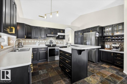 7936 165 Avenue, Edmonton, AB 