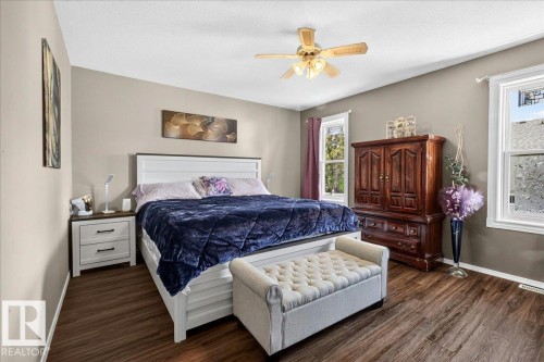 7936 165 Avenue, Edmonton, AB 