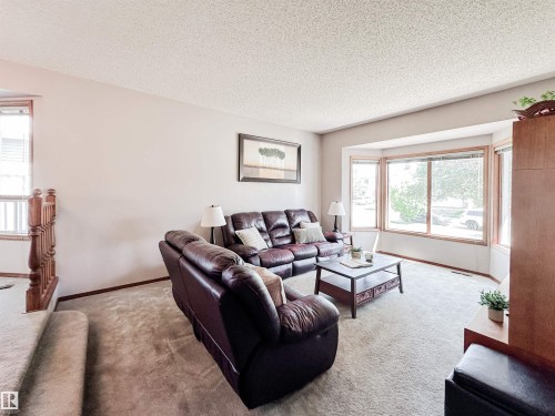 8 Dion Place, St. Albert, AB 