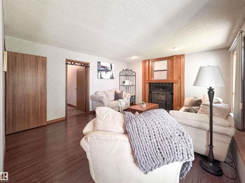 8 Dion Place, St. Albert, AB 